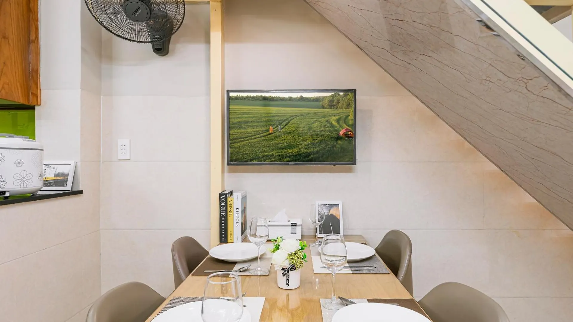 District 1 Hidden Studio Treasure Aparthotel Ho Chi Minh City 0*,  Vietnam